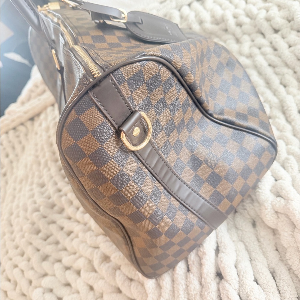 LV duffle - Picture 3 of 6